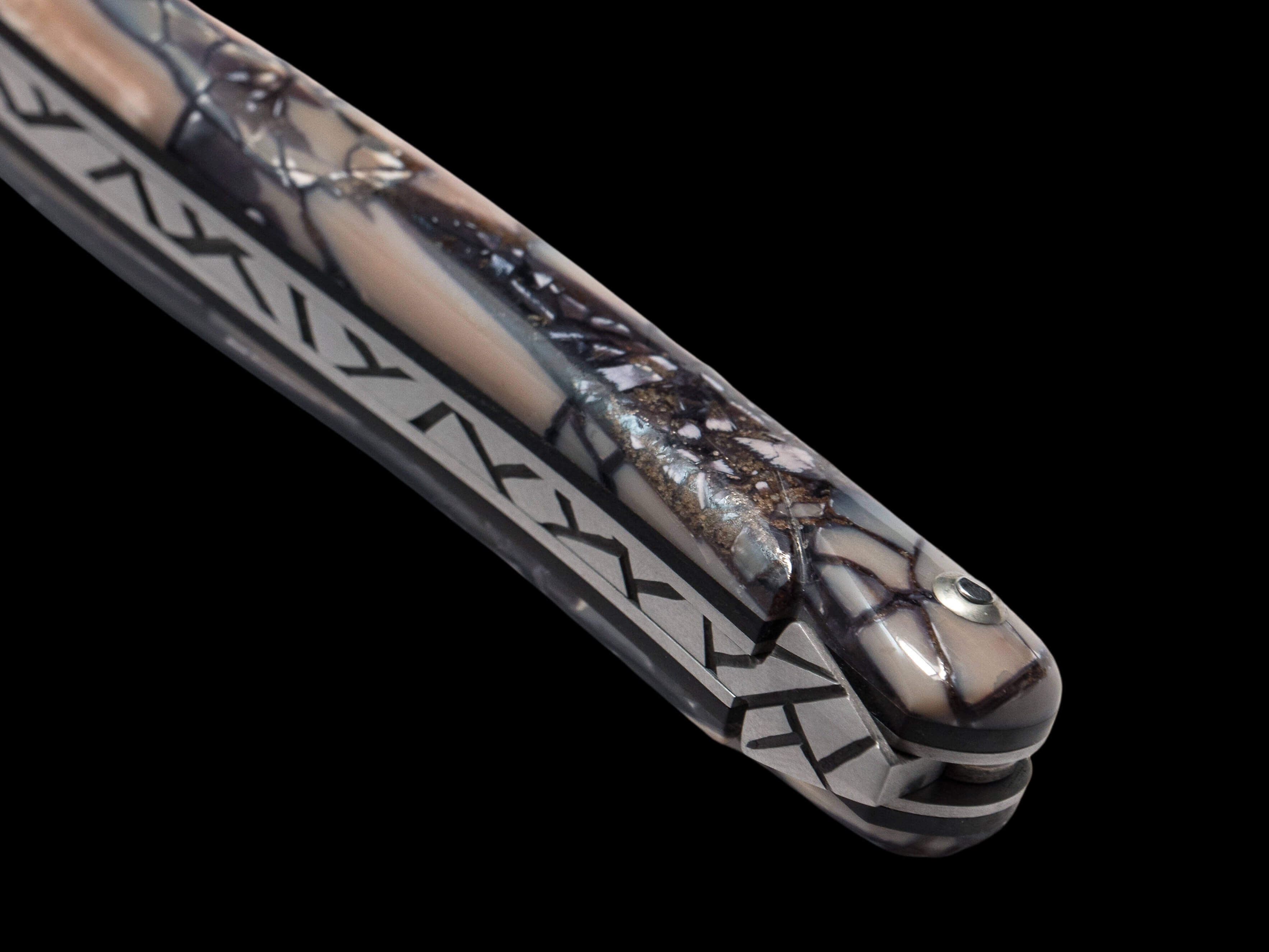 Forge de Laguiole Coutellerie d'Art Taschenmesser Mammutbackenzahn 12cm