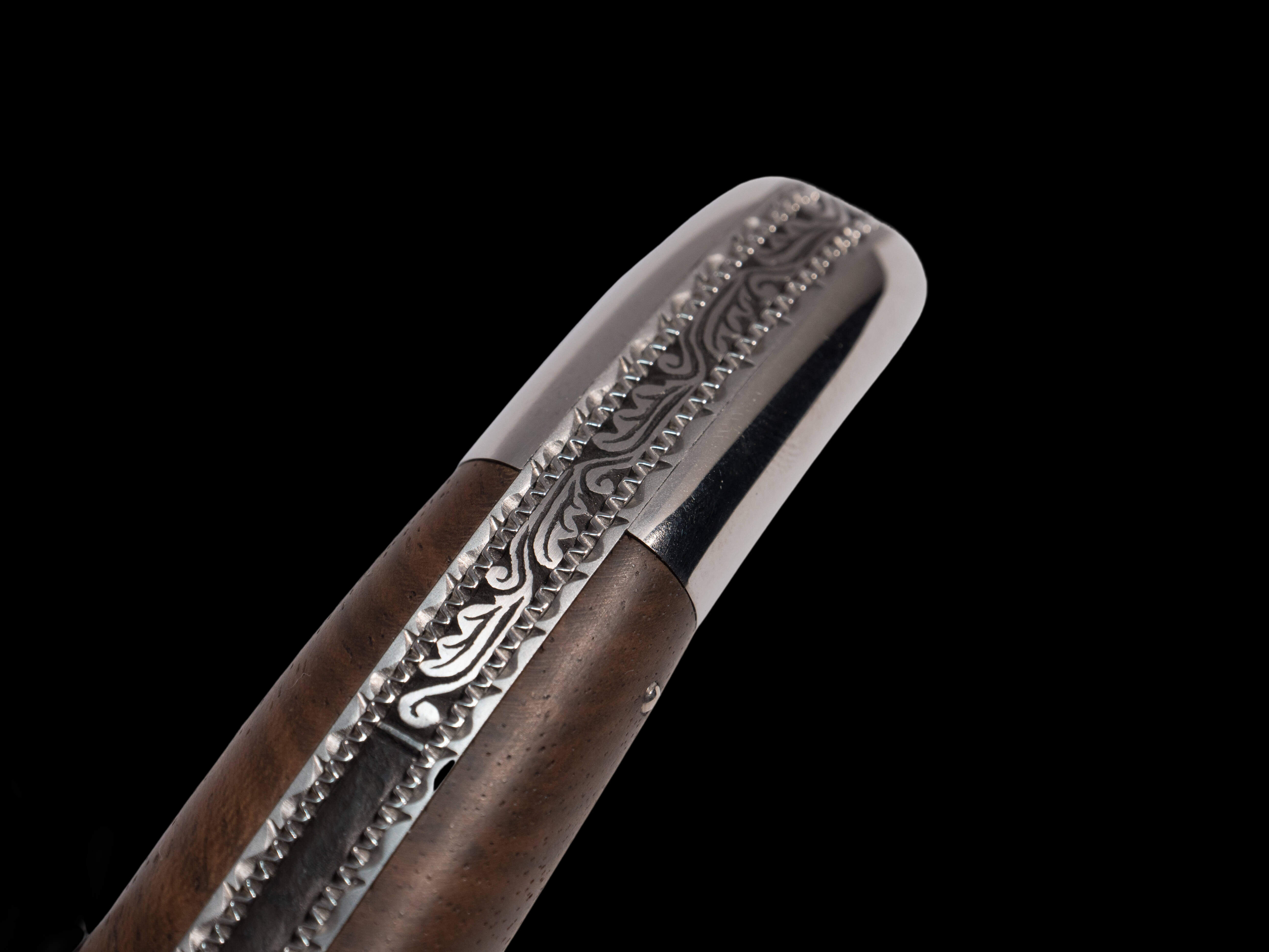 Forge de Laguiole Coutellerie d'Art Taschenmesser Walnussholz, brut, 12cm