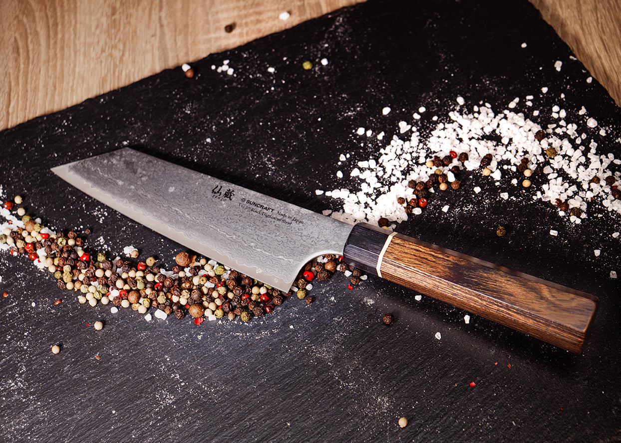 Von Mercedes Scala empfohlen: Suncraft Senzo Black BD-08 Bunka Messer, 16,4cm