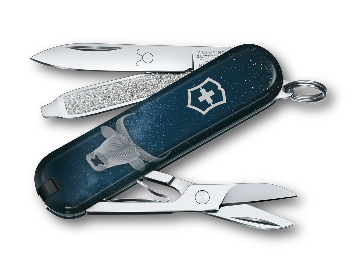 Victorinox Classic SD Zodiac Signs Stier, 58 mm Schlüsselanhänger-Taschenmesser mit Schere und Nagelfeile.