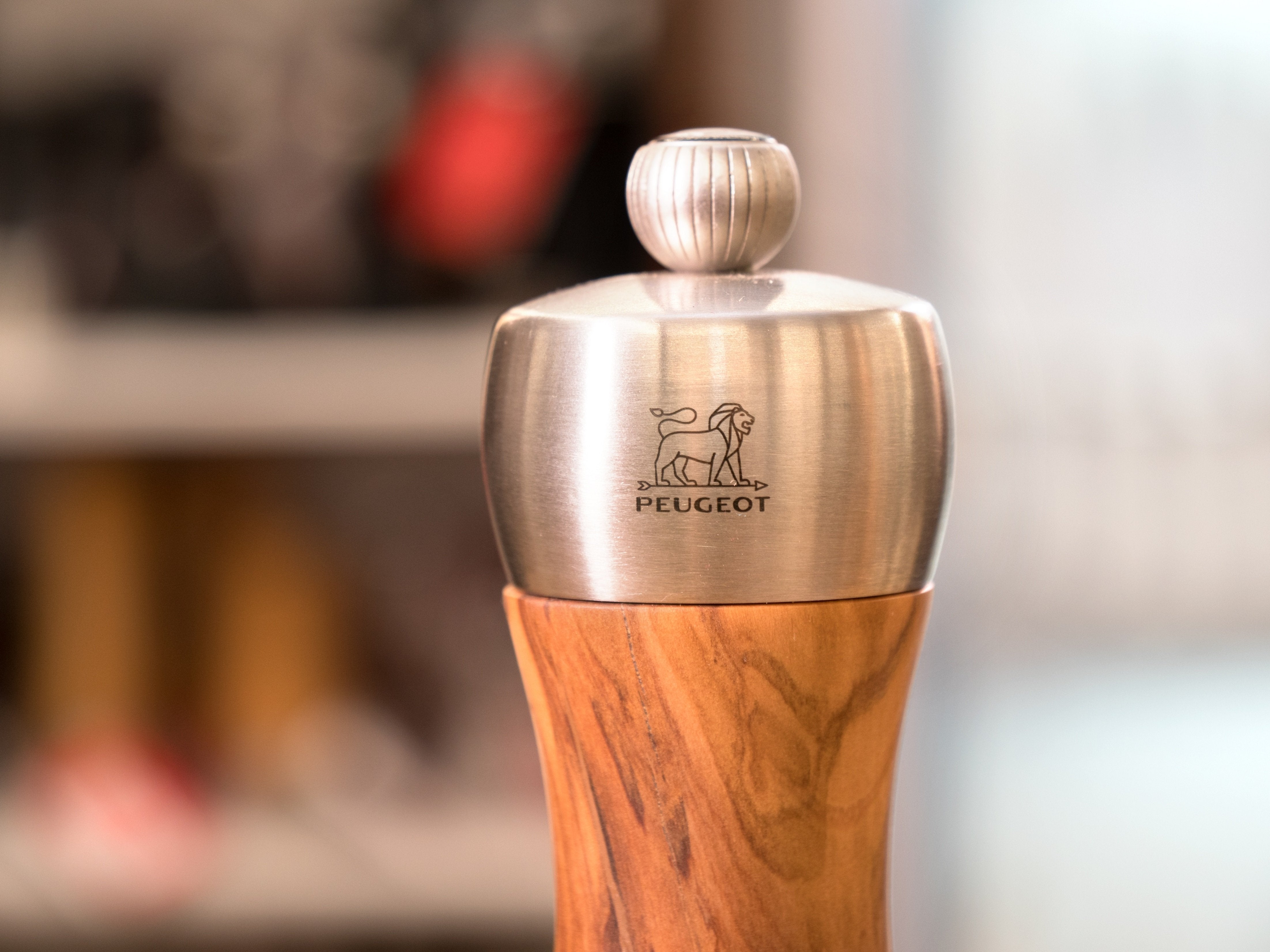 Peugeot Pfeffermühle Fidji 15 cm Olivenholz